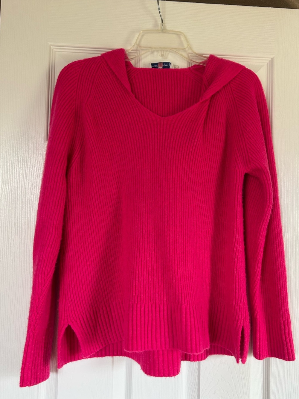 Vineyard Vines Women’s Hot Pink V-Neck Hooded Sweater